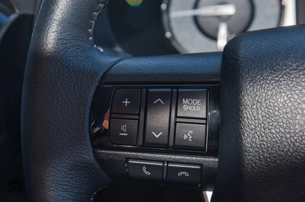 2024 Toyota HILUX SR5 image 12