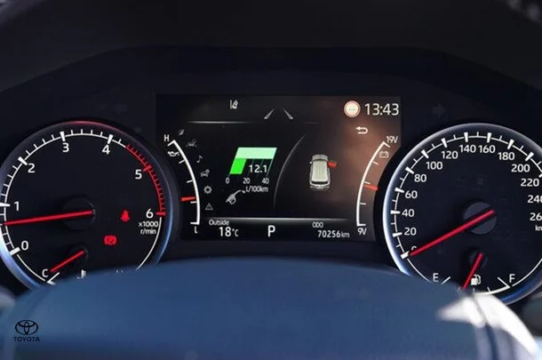 2021 Toyota Landcruiser GR-S image 18