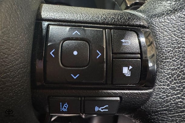 2020 Toyota Hilux Rogue image 17