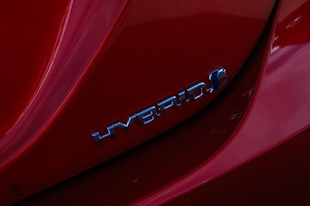 2024 Toyota Camry Hybrid Ascent image 14