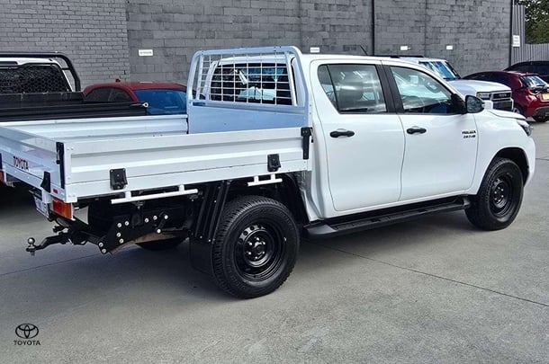 2021 Toyota Hilux SR image 3