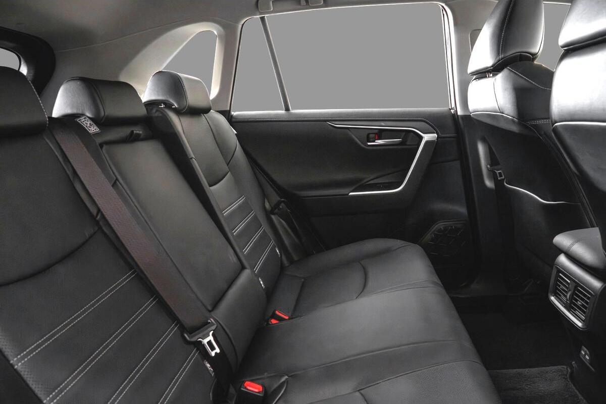 2024 Toyota RAV4 Cruiser Auto 2WD image 9