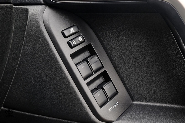 2023 Toyota PRADO VX image 17