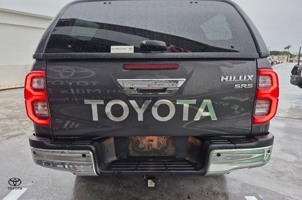 2021 Toyota Hilux SR5 image 8
