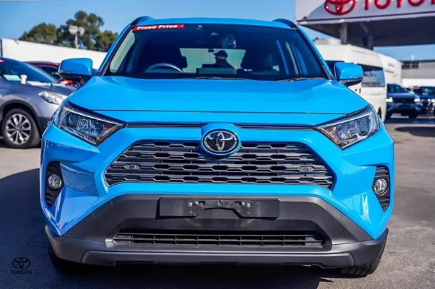 2019 Toyota RAV4 GXL image 4
