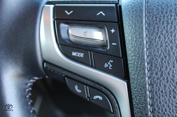 2022 Toyota Prado GXL image 32