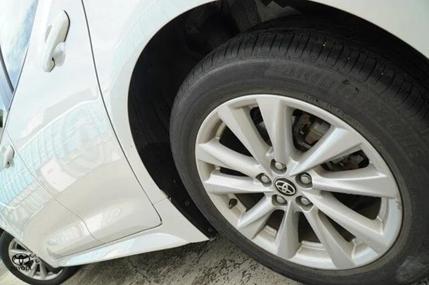 2022 Toyota Corolla Hatch Hybrid Ascent Sport image 4