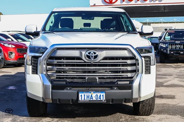 2023 Toyota Tundra Limited image 4
