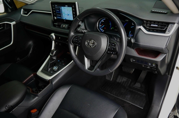 2022 Toyota RAV4 Hybrid Cruiser image 8