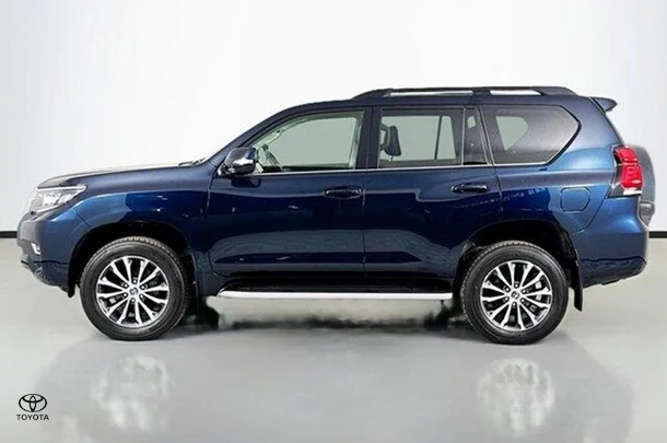 2023 Toyota Prado Kakadu image 5
