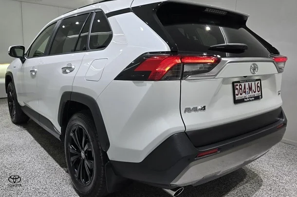 2025 Toyota RAV4 Hybrid Cruiser-AWD image 4
