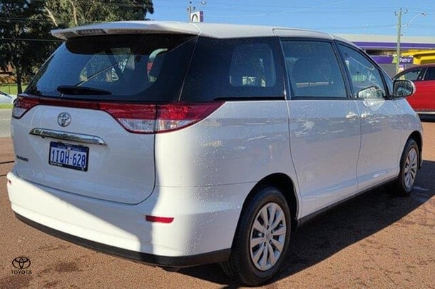 2019 Toyota Tarago GLi image 5