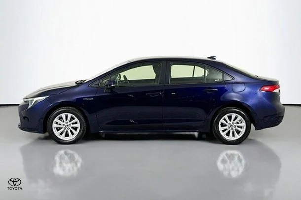 2023 Toyota Corolla Sedan Hybrid Ascent Sport image 5