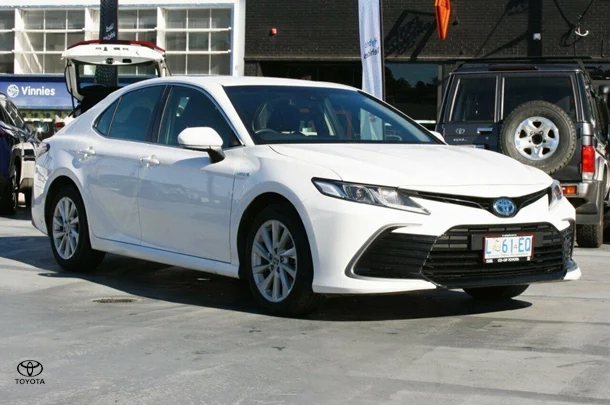 2023 Toyota Camry Hybrid Ascent image 3