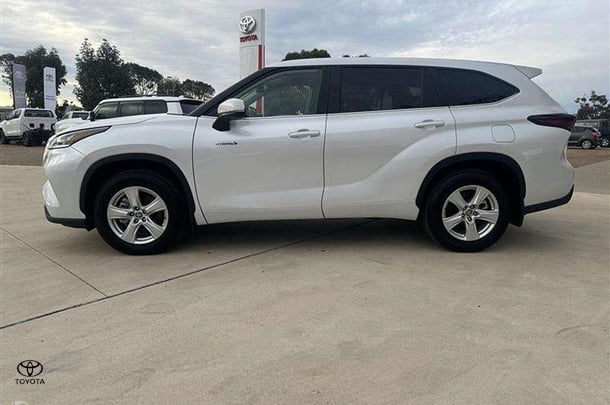 2024 Toyota Kluger GX image 4