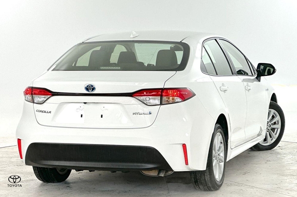 2024 Toyota Corolla Sedan Hybrid Ascent Sport image 9