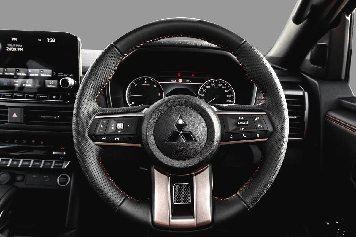 2024 Mitsubishi Triton GSR MV Auto 4X4 MY24.5 Double Cab image 8