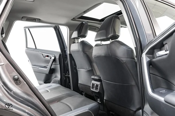 2023 Toyota RAV4 Hybrid Cruiser-AWD image 17