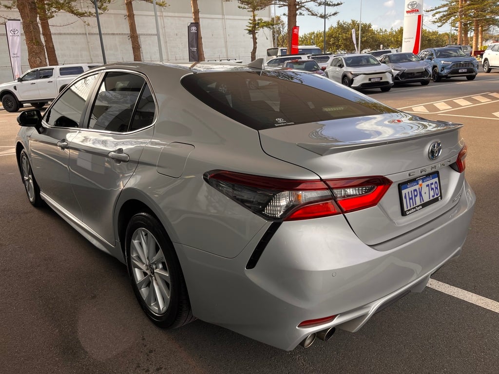 2021 Toyota Camry Hybrid Ascent Sport image 5