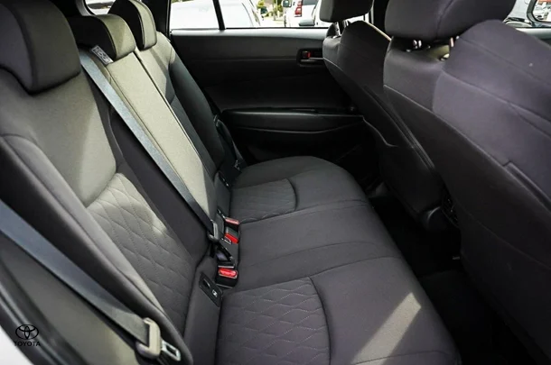 2024 Toyota Corolla Cross GX image 9