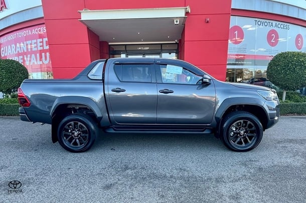 2024 Toyota Hilux Rogue image 3