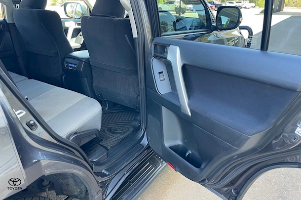 2021 Toyota Landcruiser Prado GXL image 14