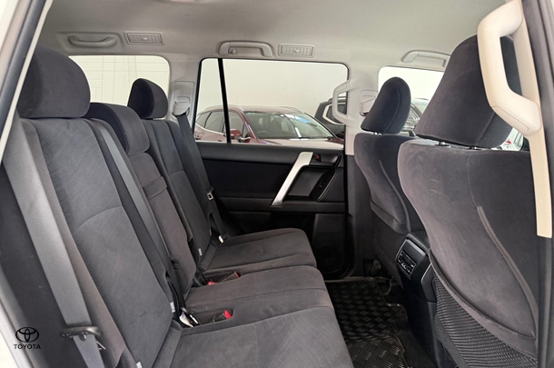 2022 Toyota Prado GXL image 17