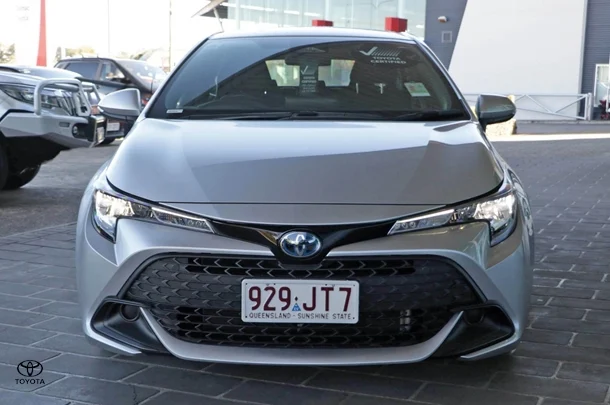 2024 Toyota Corolla Hatch Hybrid Ascent Sport image 5