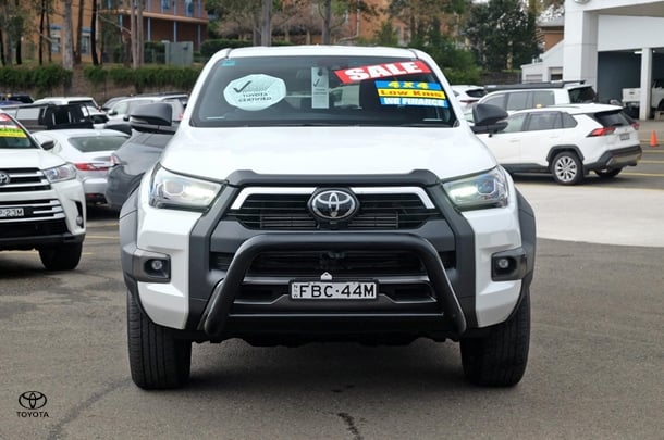 2023 Toyota HILUX Rogue image 4