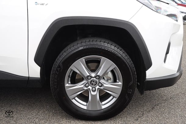 2024 Toyota Rav4 Hybrid GX-2WD image 10