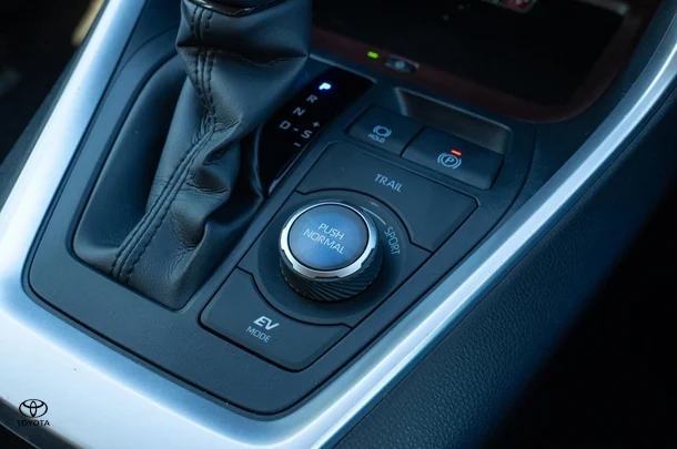 2022 TOYOTA RAV4 Hybrid Cruiser-AWD image 18