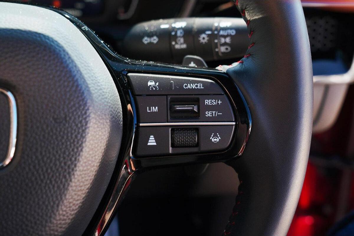 2025 Honda CR-V e:HEV RS Auto FWD MY25 image 17