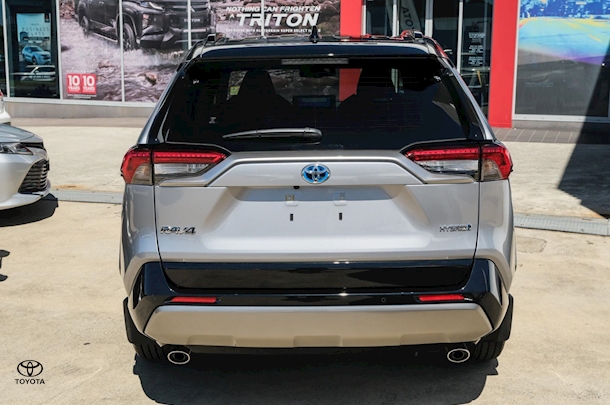 2023 Toyota RAV4 XSE image 5