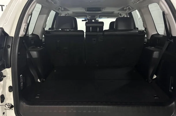 2019 Toyota Prado Kakadu image 12