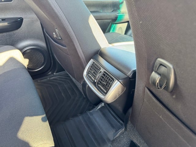 2022 Toyota Hilux SR5 image 18