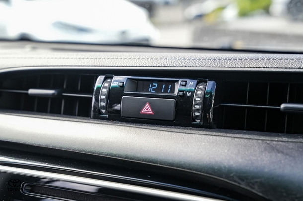 2018 Toyota HILUX Rugged image 12