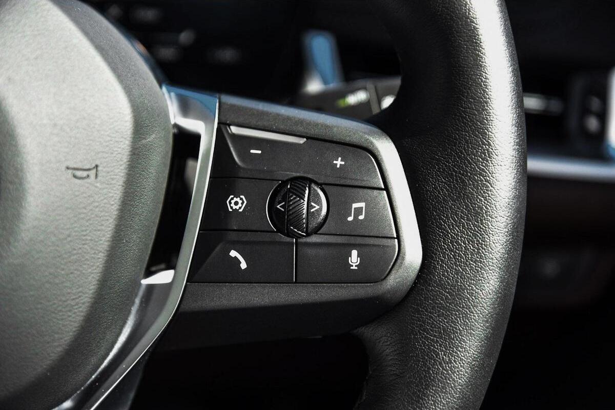 2025 BMW iX1 eDrive20 xLine U11 Auto image 13