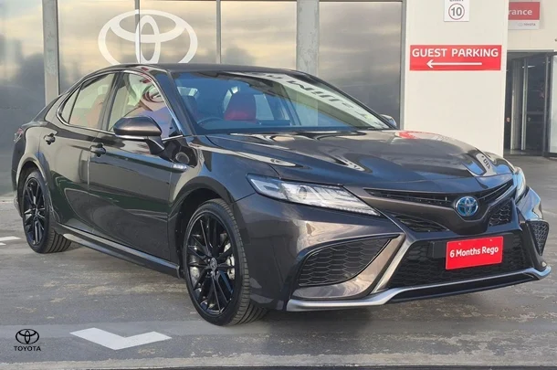 2023 Toyota Camry Hybrid SX image 5