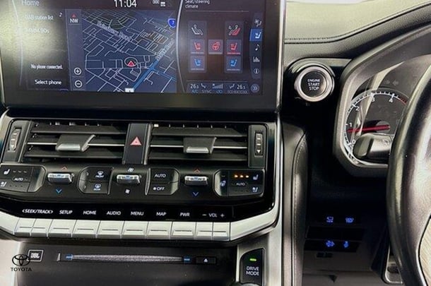 2022 Toyota LANDCRUISER Sahara ZX image 14