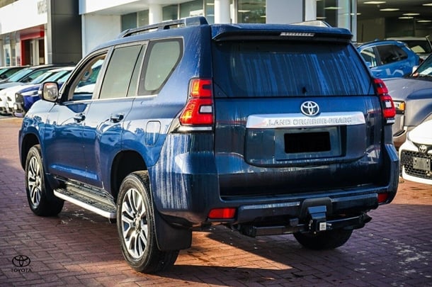 2022 Toyota Prado VX image 6