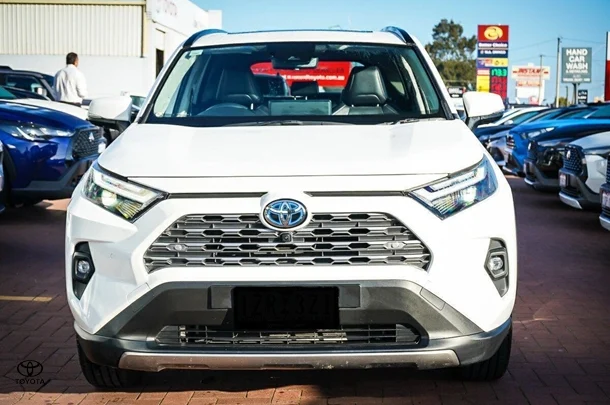 2024 Toyota RAV4 Hybrid Cruiser 2WD image 3