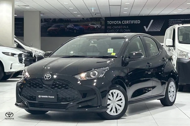 2024 Toyota Yaris Ascent Sport image 5