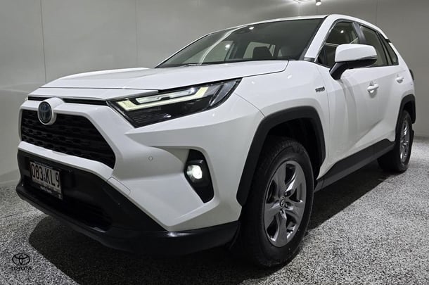2024 Toyota RAV4 Hybrid GX-2WD image 5