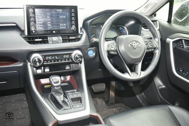 2020 Toyota Rav4 Hybrid Cruiser 2WD image 3