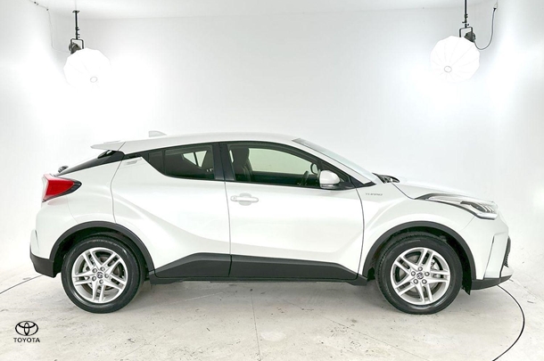 2023 Toyota CH-R GXL-2WD image 10