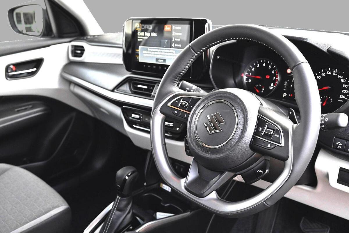 2024 Suzuki Swift Hybrid GLX Auto image 6