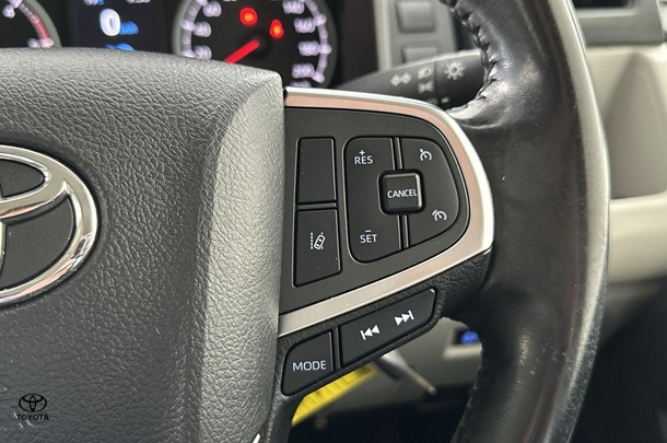 2021 Toyota Hiace LWB image 22