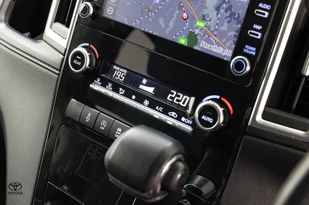 2022 Toyota Granvia Standard image 24
