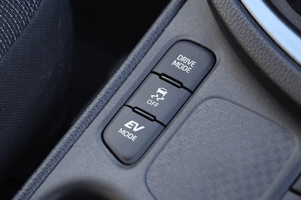 2024 Toyota Yaris Cross Hybrid GX image 17