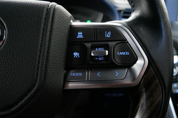 2023 Toyota Landcruiser Sahara image 19